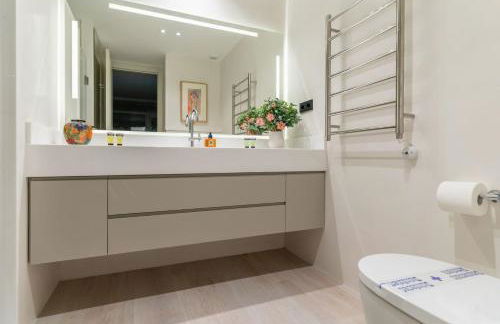 Amazing Apt with views to Colón-2Bdr 2Bths - Photo 27