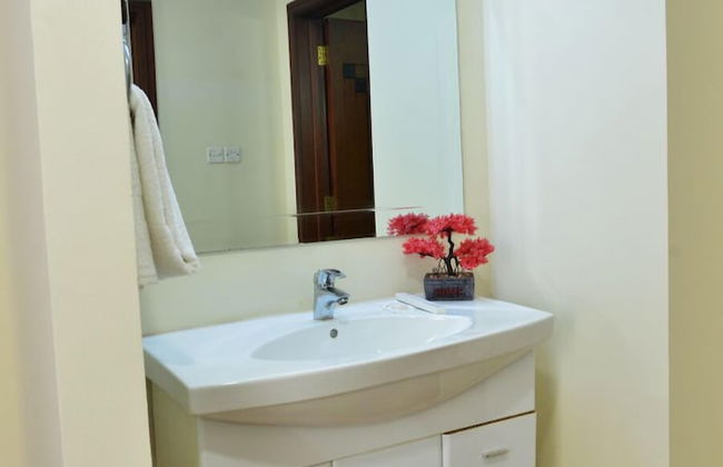 Pearl Bahrain Suites - Photo 17