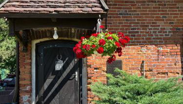 Apartament w XIX-wiecznym Spichlerzu nad Jeziorem z dostępem do parku i widokiem na Dworek Modrzewiowy z 1823 roku - Foto 5