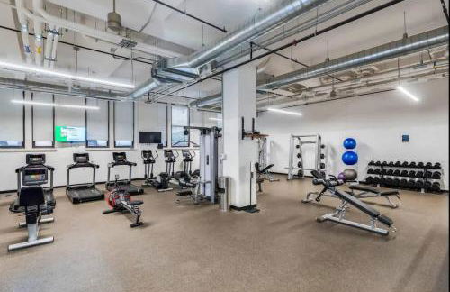 CBD OTR Pool Gym Free Parking 5 Mins to Stadiums - Foto 33