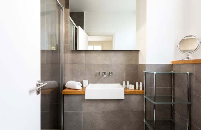 Spacious Apartment Near Portobello Road - Photo 39