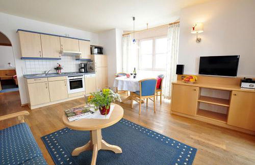 Gemütliche Ferienwohnung Bergwiese, 2-Raum, separates Schlafzimmer, schönen Balkon oder Terrasse, Komfort Ausstattung, ruhige Südlage, kostenfrei WLAN und schöne helle Sauna, Brötchenservice, Parkplatz, Hunde auf Anfrage, E-Tankstelle, Sonnenlage - Photo 16