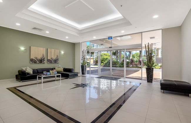 Oscar on Main Resort - Photo 2