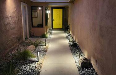 Upscale mid century on the green w Private Hot Tub - Foto 21