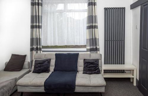 Stylish 3 bedroom Wigan House sleeps 7 - Foto 15