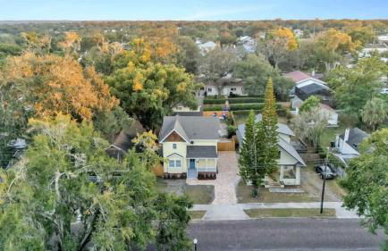 6 Bedroom with Guest House Walk to Lake & Shops - Foto 28