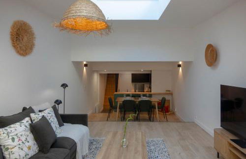 La Maison Scandi-Loire Classée 3 étoiles à ORLEANS en bord de Loire - 3 chambres avec Garage - Foto 2