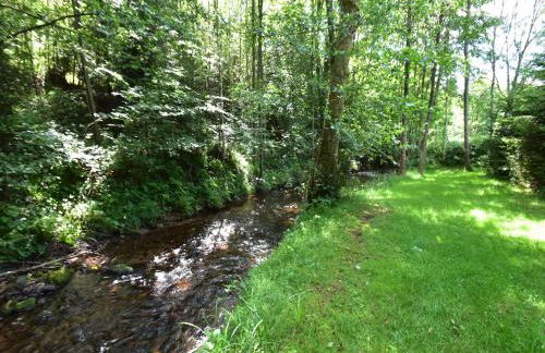 Quiet Chalet with Garden - Foto 23