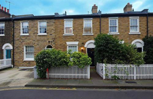 Amanah Properties - Elegant Home in Shepherds Bush, steps from Westfield, Sleeps 8 - Foto 30