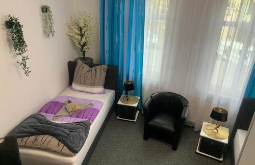 Best Preis City Apartment Stadtzentrum Wittenberge Modernes Ambiente max 2 Personen Einzelbetten voll ausgestattet mit Prime und WLAN - Foto 6