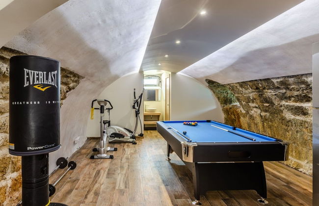 Beachfront Villa Gabriela with Pool - Foto 51