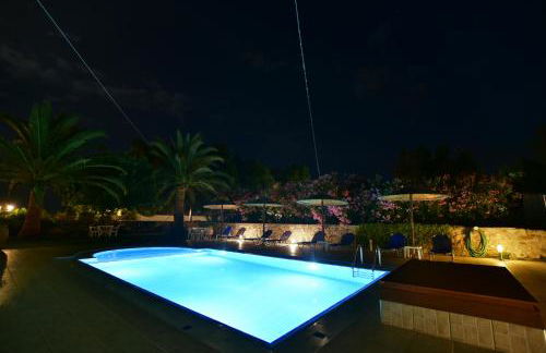 Flisvos Rooms - Photo 41