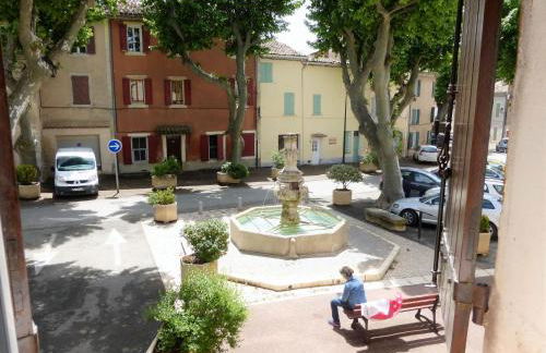 Holiday Home in Villes-sur-auzon With Pool - Foto 60