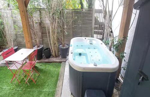 Charmante maison-chalet, vélos et jacuzzi - Foto 24