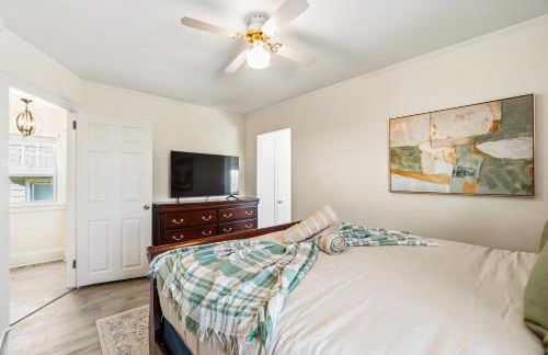 Family Retreat Near NYC w/ Parking & Views - Foto 11