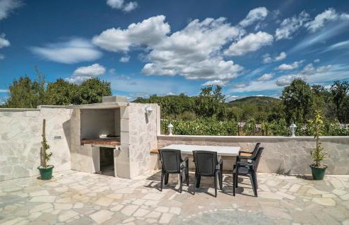 Nice Home In Kresevo Brdo With Kitchen - Foto 12