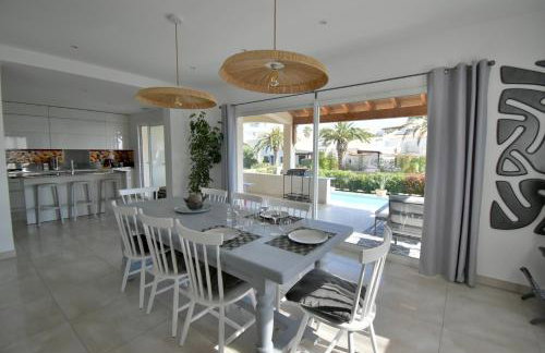 Villa Moana Lagune 4 chambres, 4 salles de bain, piscine privative chauffée à 30 degrés toute l année, balnéo, terrain de pétanque privé, ping-pong - Foto 9