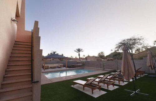 Epic 6BR with Pool, Spa and Fire Pit - Walk to Trails - Foto 48