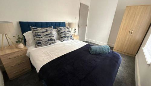 Spacious 3BR Home in Runcorn | Sleeps Large Groups - Foto 2