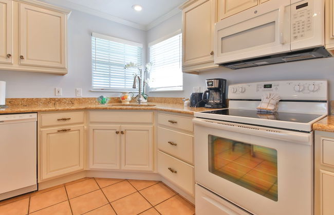 Tradewinds Beach Resort - Foto 27