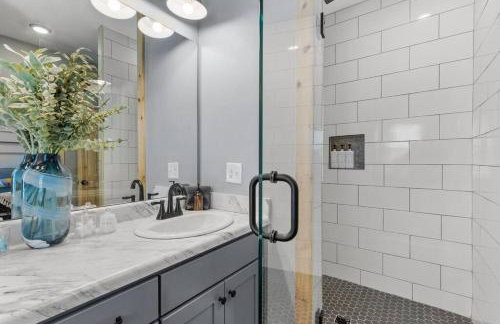 Brand New/ATV Trailer Parking/ 5 min to Miguel's - Foto 30