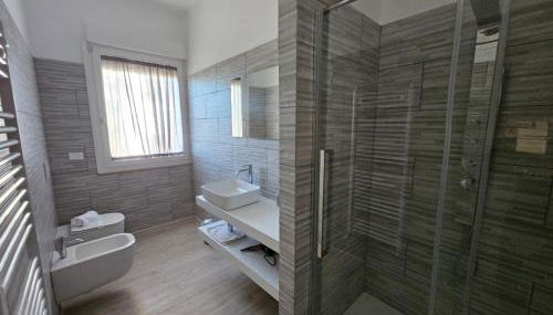 Libra Apartment - near Train Station & Wi-Fi - Foto 4, towels, Shower