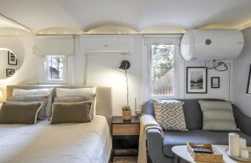 NEW Renovated COZY APPARTMENT CENTRIC - Photo 2