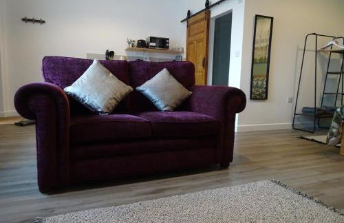 Modern Barn Conversion - Photo 24