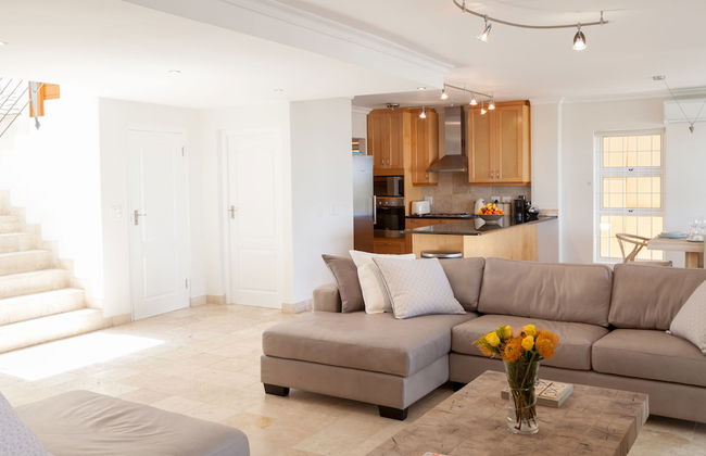 Bay Vista Villa - Photo 10