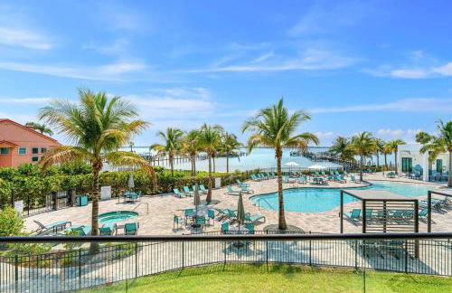 Harbor Island Beach Club - Luxury Waterfront Apartments with Views Pool Dock Private Beach Access - Photo 32