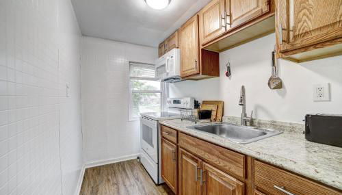 Comfy and Quaint 15m to Downtown - Photo 5