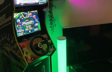 Les Loges Du Théatre 160m2 MAISON PRIVÉ 14 personnes MAX tout équipé a 200m de l'AVENUE DE CHAMPAGNE et toutes commodités DEGUSTATION CHAMPAGNE OFFERTE jacuzzi sauna jeux velos EMPLACEMENT EXCEPTIONNEL et CHIC - Foto 15