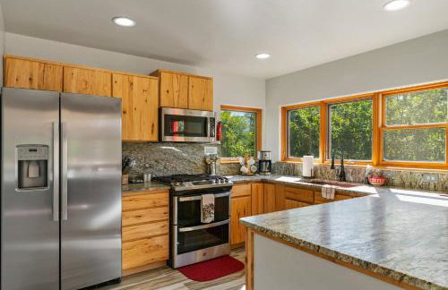 Secluded Mtn home by Purg, Hot Tub, Views! Pets ok - Foto 8