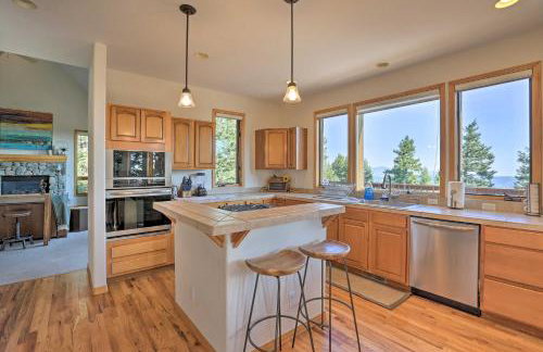 Spacious Evergreen Home with Picturesque Views - Foto 11