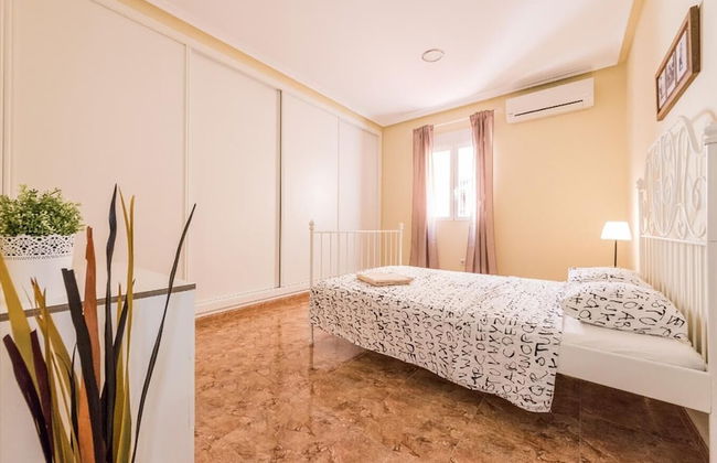 Delightful Apt. Historic District - Sol - Photo 4