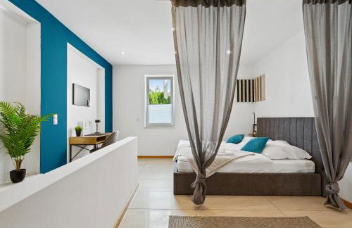 Groß, modern, vollausgestattet, gemütlich mit Küche und Parkplatz für Urlaub oder Business - Foto 1