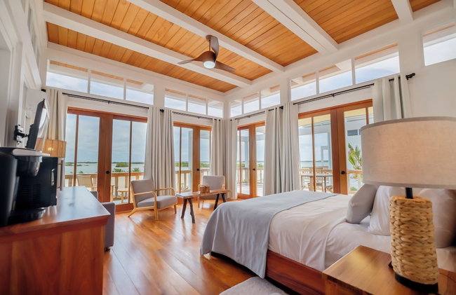Aruna Resort & Villas - Photo 7