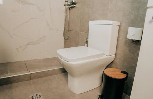 Sophia's Coastal Retreat - Photo 34