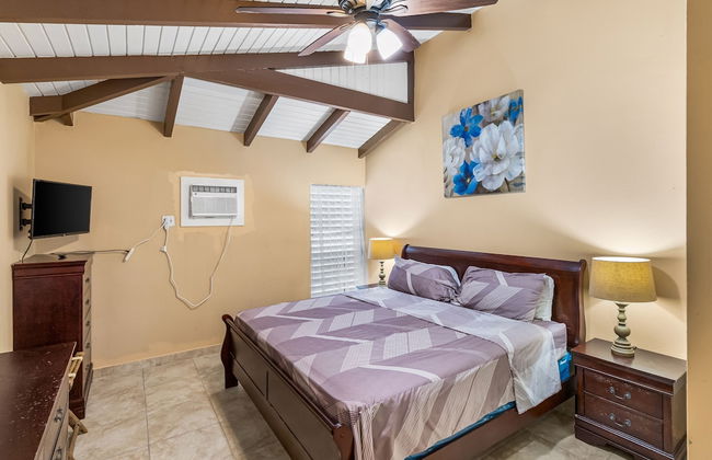 Caribbean View Style 1 Bedroom Condo by RedAwning - Photo 2