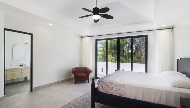 Classy Beachfront Home with Private Pool - Hermosa Palms 110 by RedAwning - Foto 4, Habitación