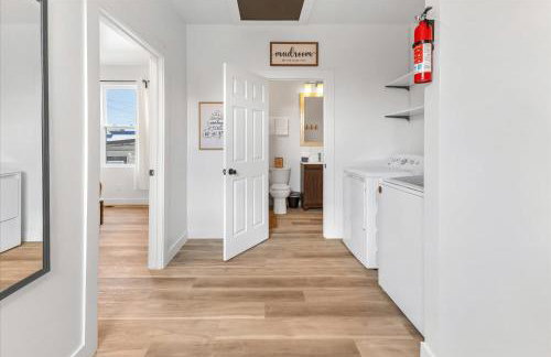 Spacious Downtown Indy Home Perfect for Groups - Photo 56