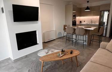 Phil's Apartments - Photo 7