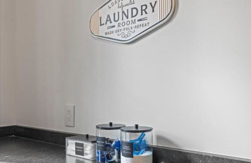 Luxe Lake Martin Home Pool Hot Tub Boat Dock - Foto 43