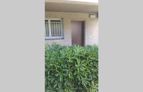 Particulier loue T3 en rez de jardin à 30 mètres de la plage avec un double box - Photo 12