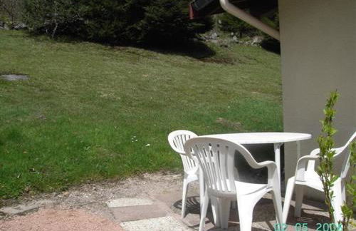 Chalet cosy en bordure de forêt avec wifi, terrasse et équipements complets à Rochesson - FR-1-589-235 - Foto 10