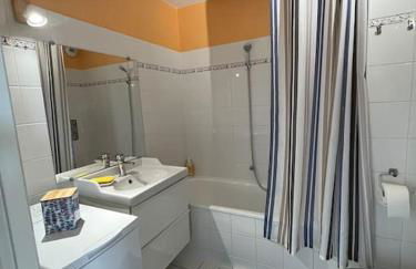 Le nid des Pruniers - F2 au calme - parking privé - Foto 6