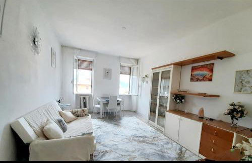 Luino Flowers Home - Photo 1