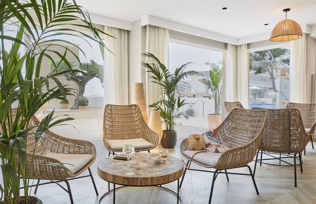 Universal Aparthotel Don Camilo - Photo 2