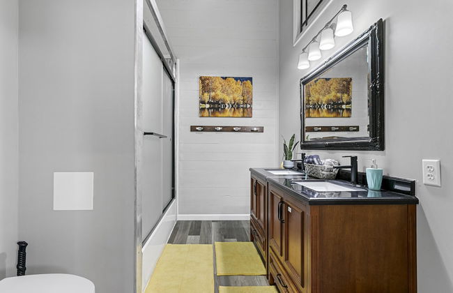 The Waterfront - Waterslide Game Room Sleeps 26 - Foto 28