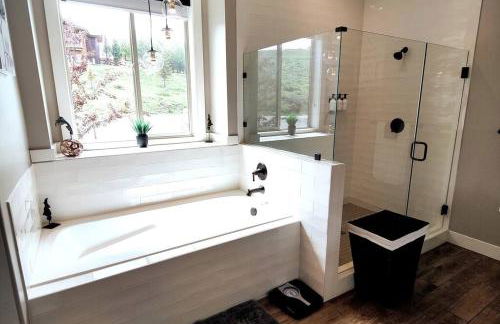 Paradise View Lodge - Amazing Lake Views, Playroom, Pool, HotTub! - Foto 29